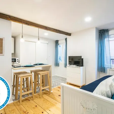 Apartment Lov'alfama, At In