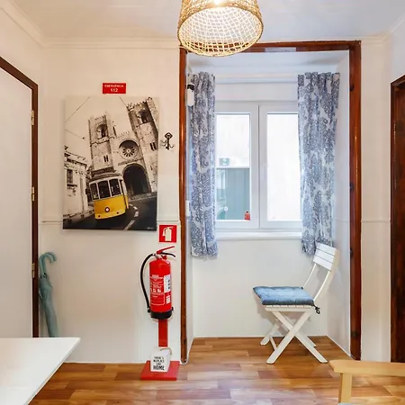 Apartment Lov'alfama, At In