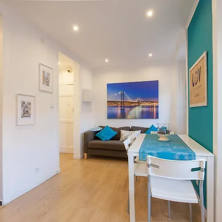 Apartment Lov'alfama, At In *