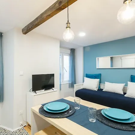 Apartment Lov'alfama, At In