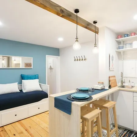 Apartment Lov'alfama, At In Lisbon
