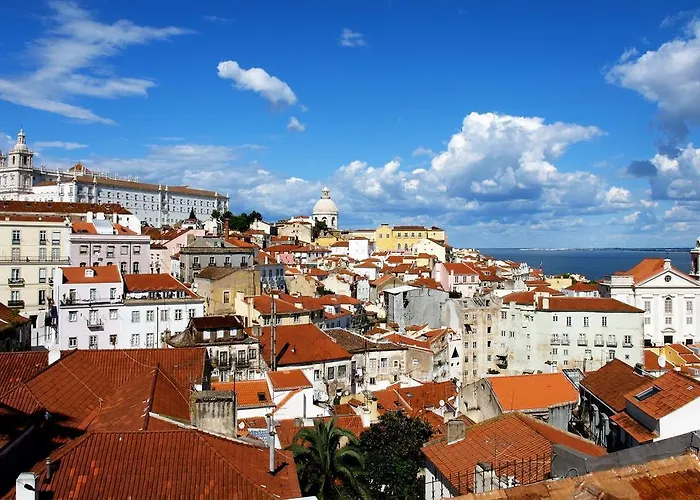 Lov'alfama, At In *