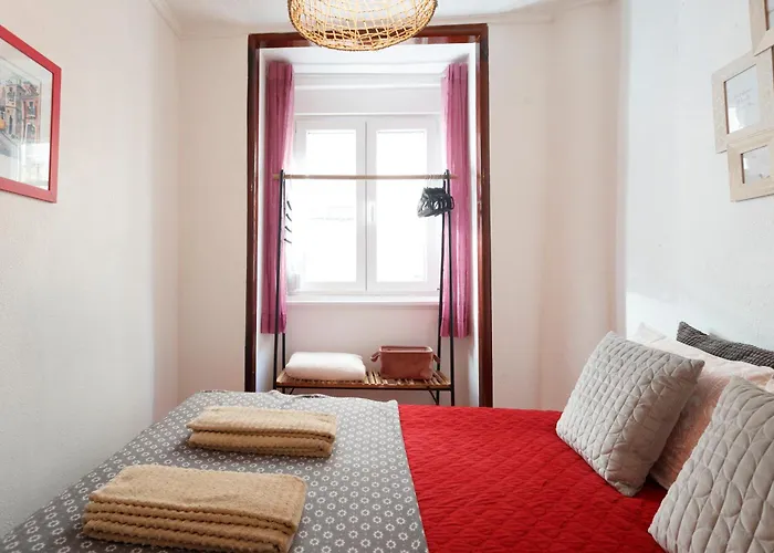 Lov'alfama, At In Daire *