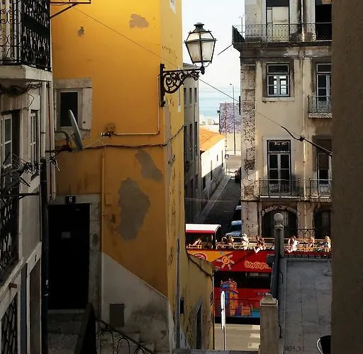 Lov'alfama, At In Daire