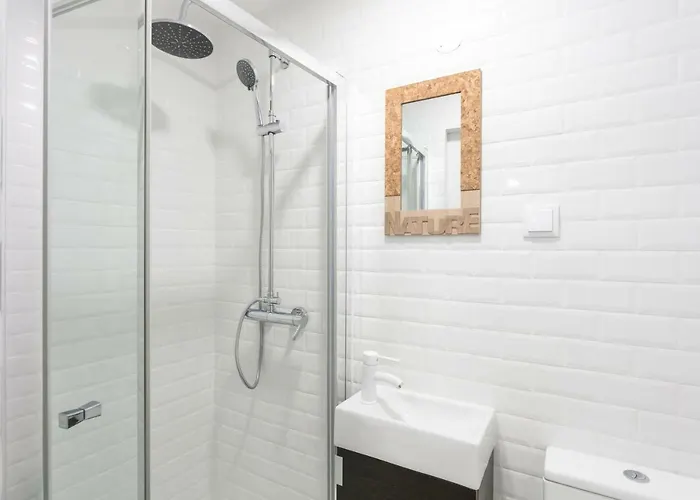 Daire Lov'alfama, At In