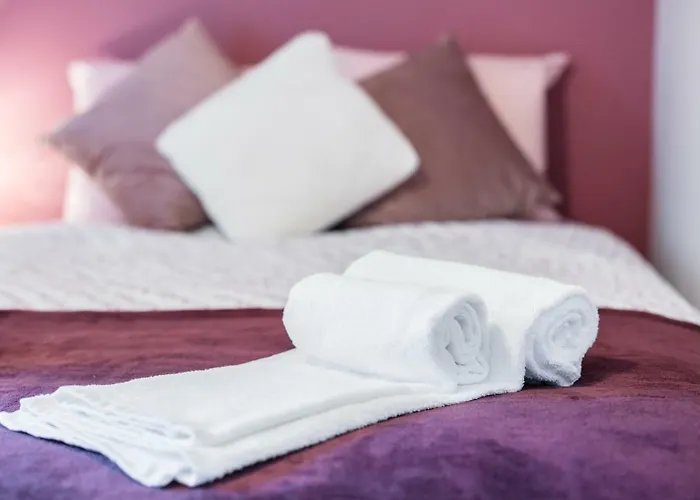 Lov'alfama, At In Lisboa