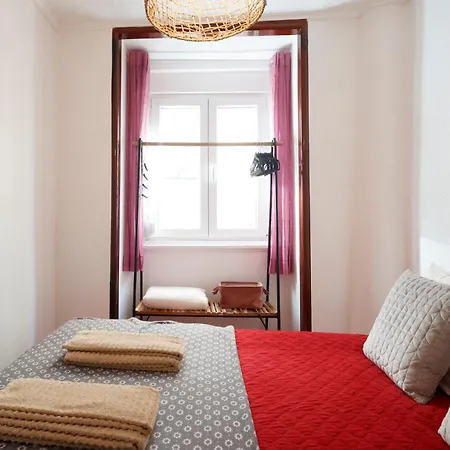 Lov'alfama, At In Daire *